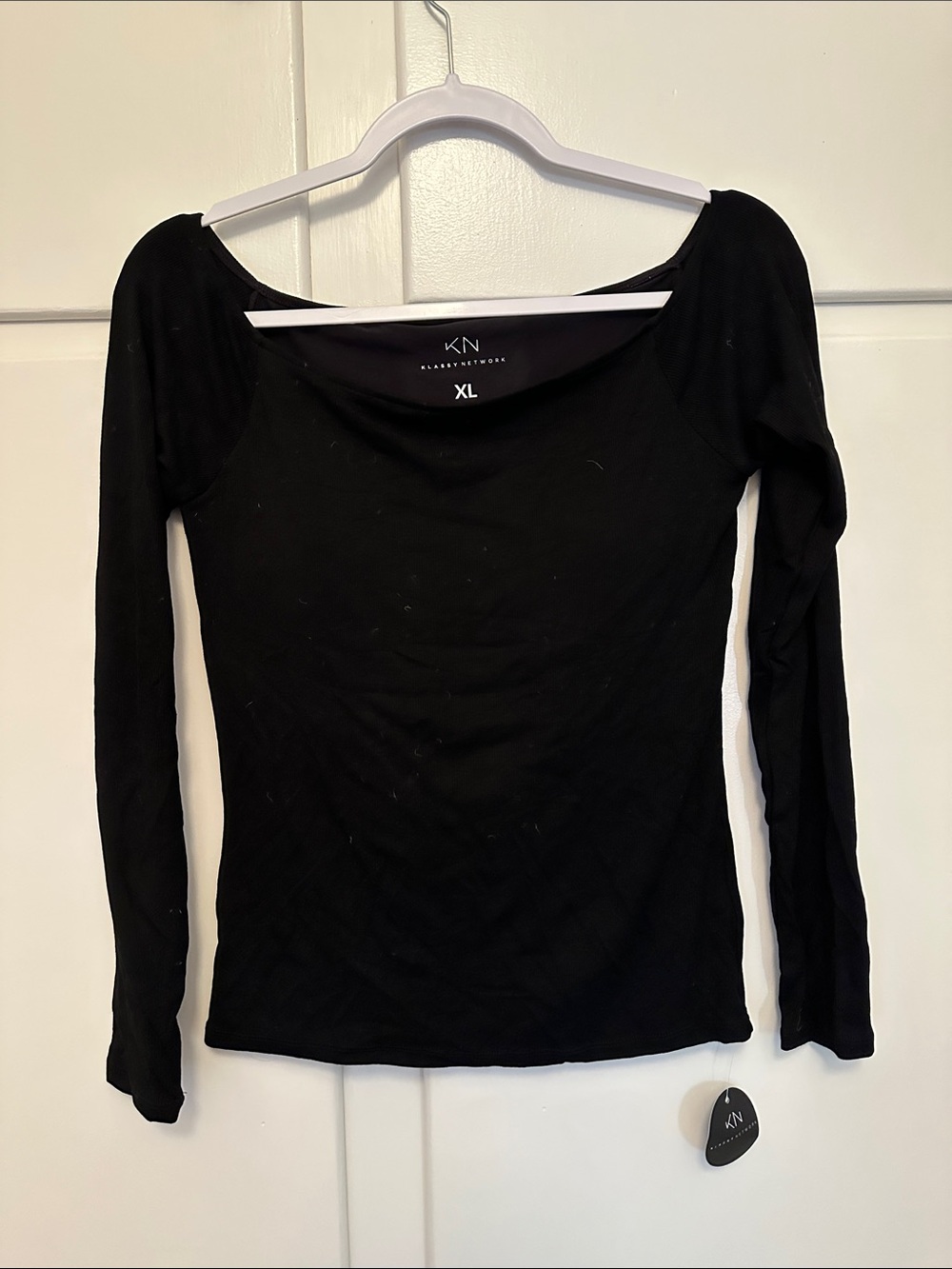 NWT Klassy Network Black Long-Sleeve Scoop Neck Top